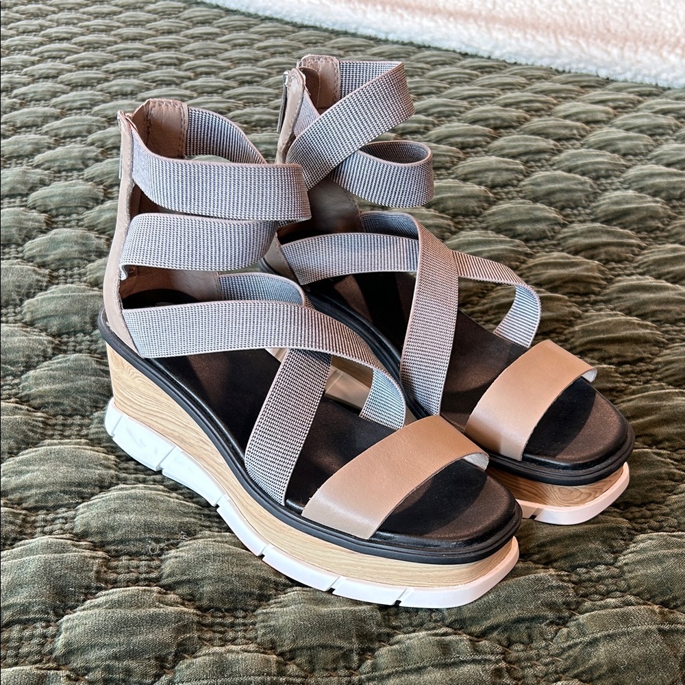 Sorel Women's Wedges in Beige and Gray